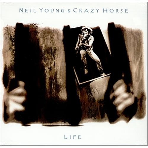 LIFE YOUNG NEIL & CRAZY HORSE